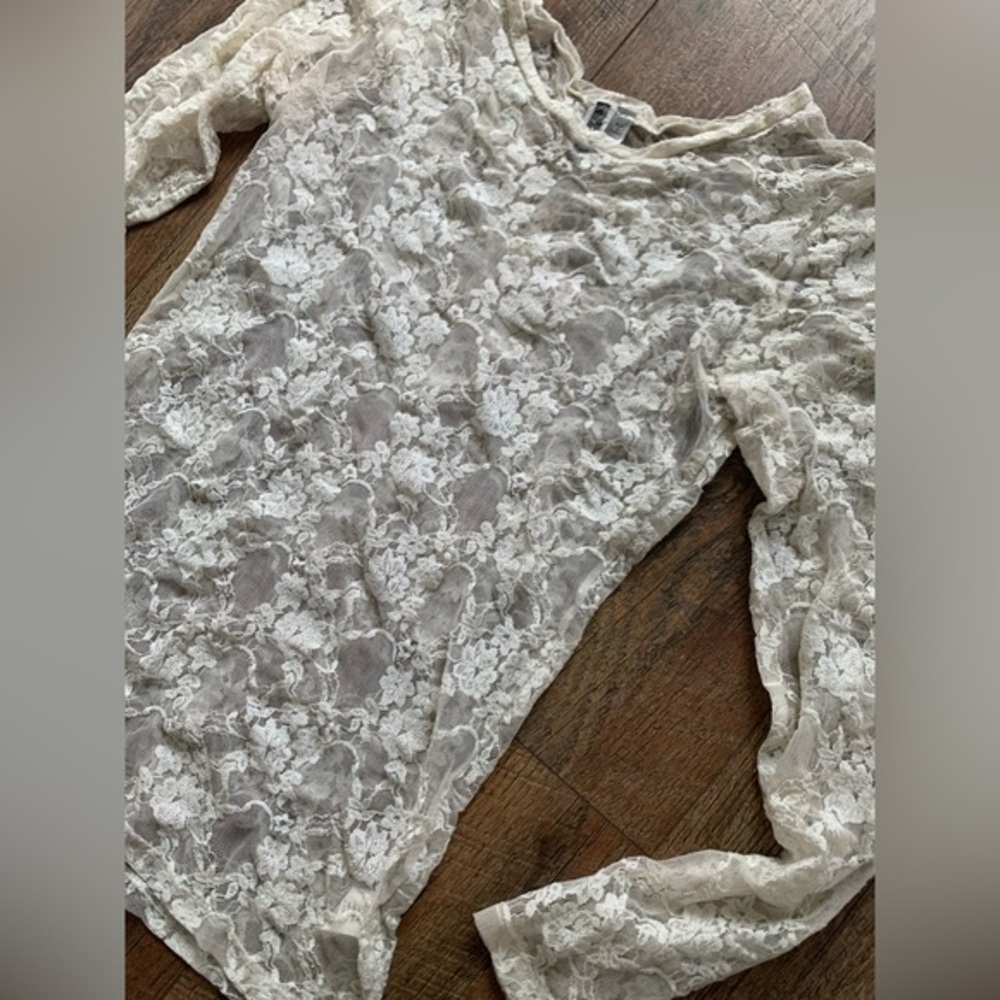 BKE sheer lace long‎ sleeve top size XL
